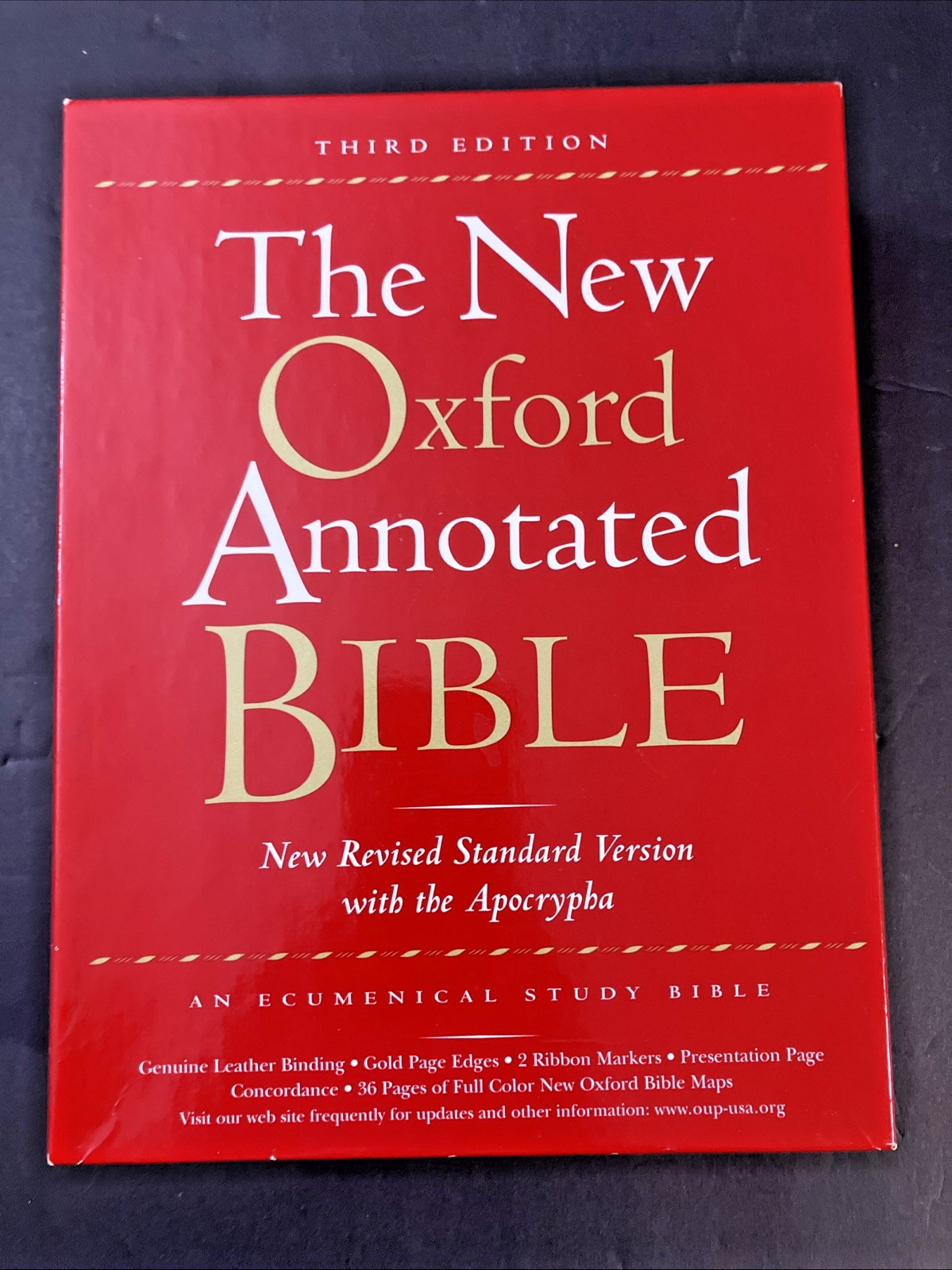 New Oxford Annotated Bible with the Apocrypha, NRSV. 3rd Edition. Leather. 9714A