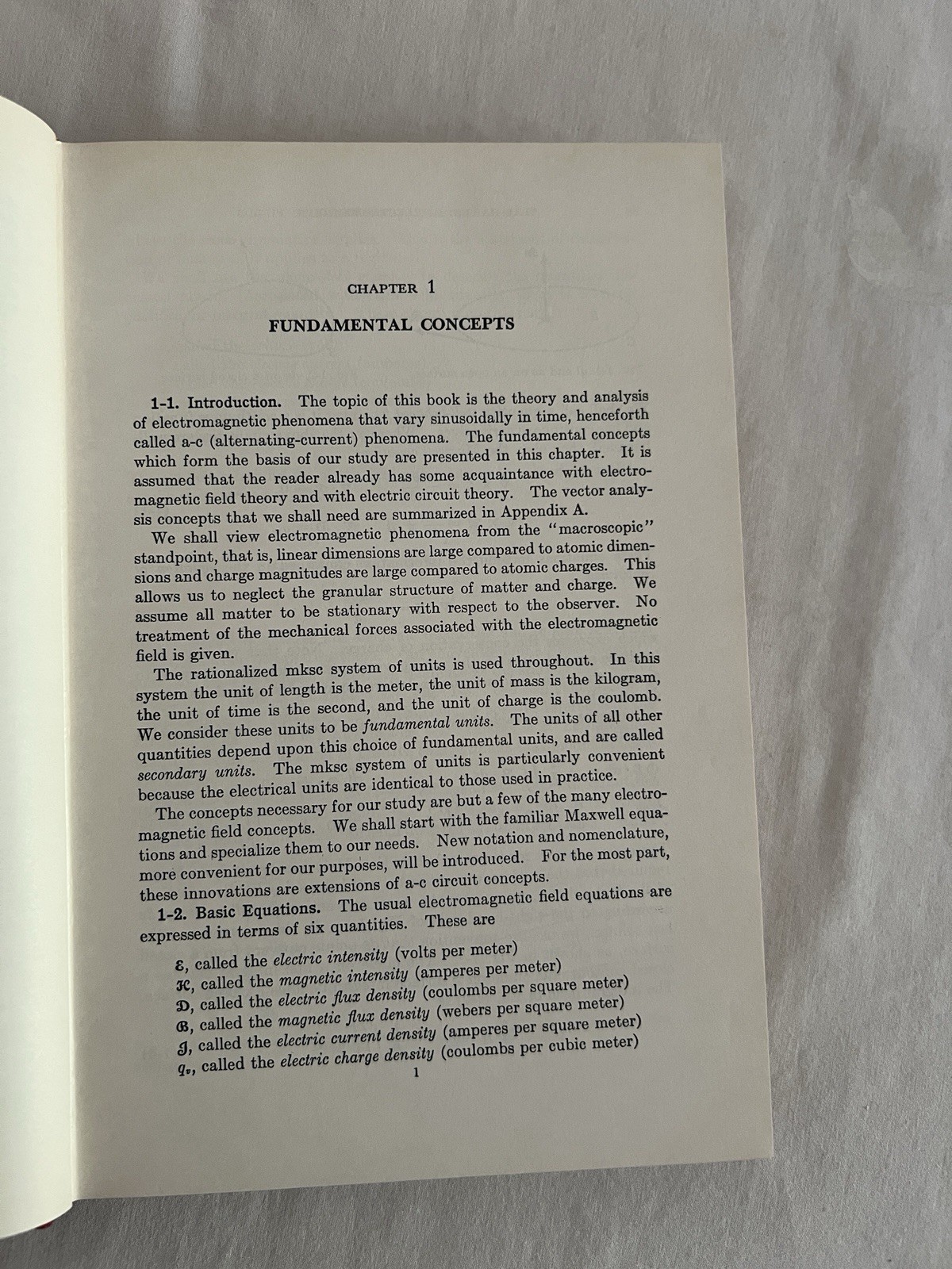Electronics Ser.: Time-Harmonic Electromagnetic Fields by Roger Harrington 1961